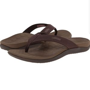 Nwt Vionic Wave Unisex Flip Flops size 8